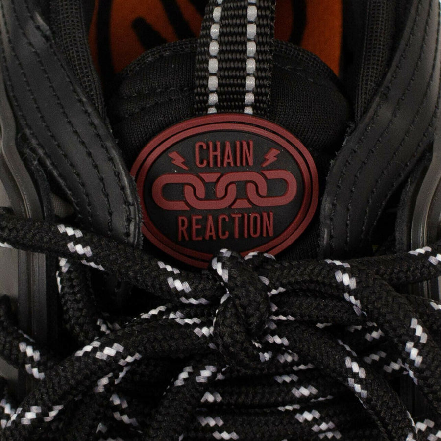 'Chain Reaction' Logo Print Sneakers - Black