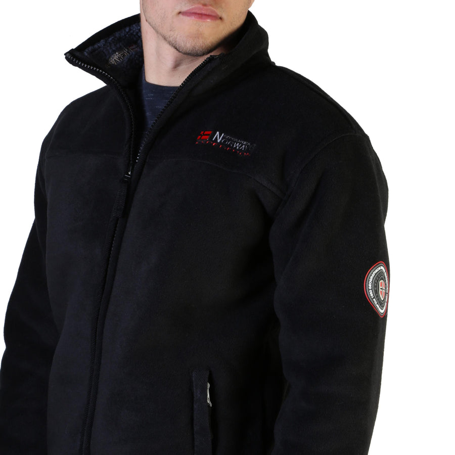 Geographical Norway - Usine_man_black-dgrey