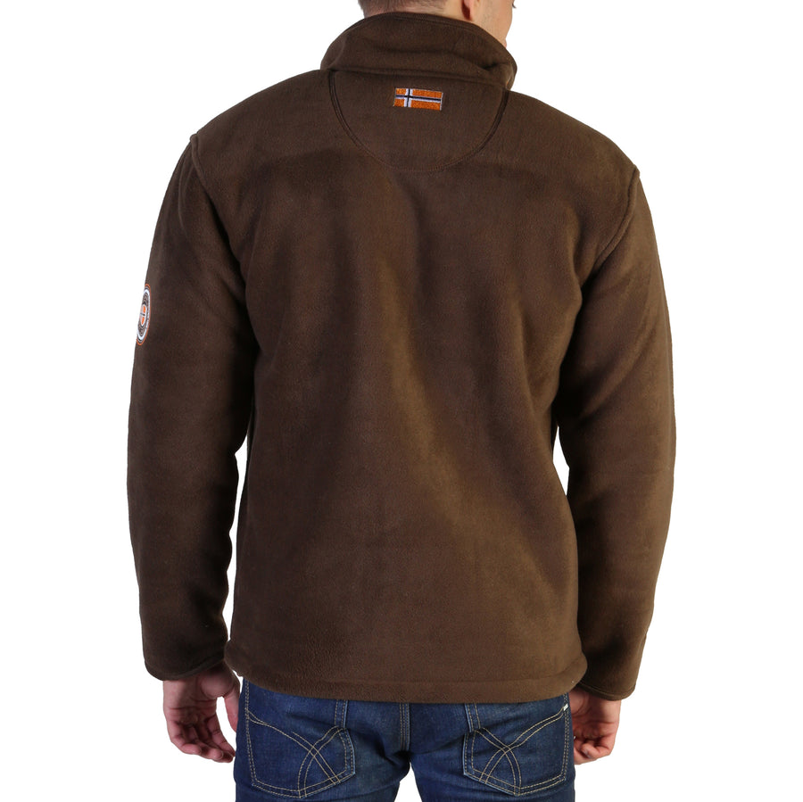 Geographical Norway - Usine_man_brown-beige