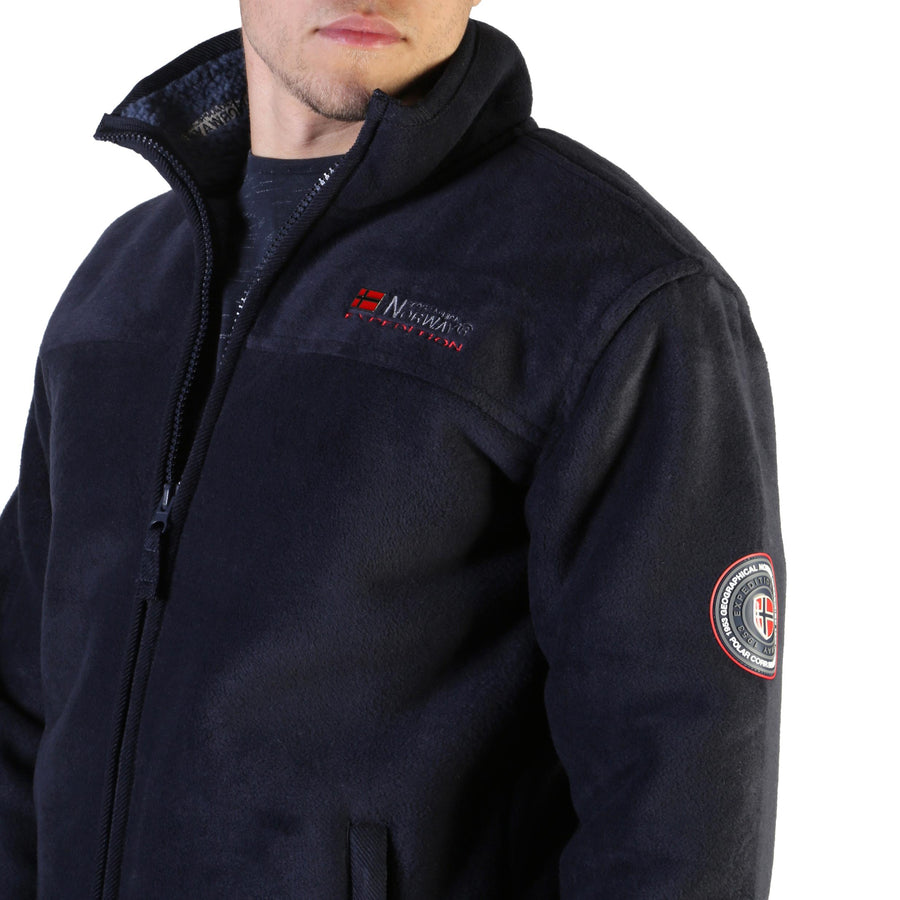 Geographical Norway - Usine_man_navy-dgrey