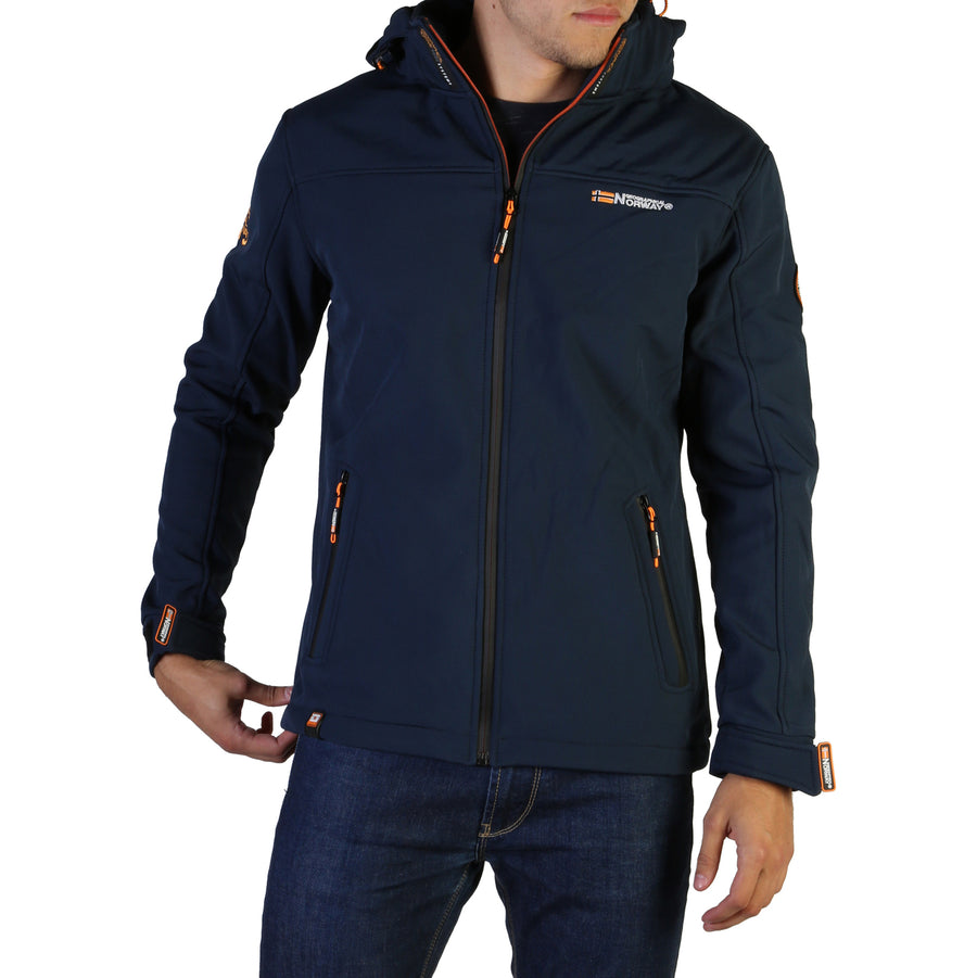 Geographical Norway - Takeaway_man_navy