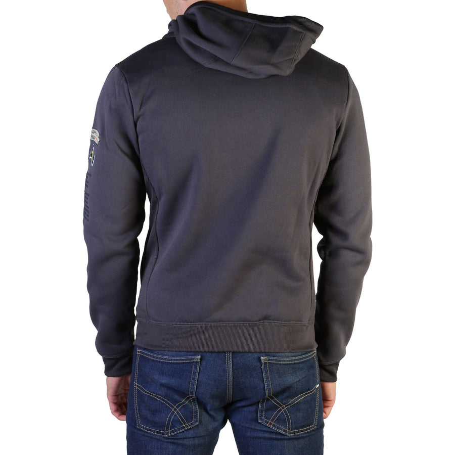 Geographical Norway - Gymclass007_man_darkgrey