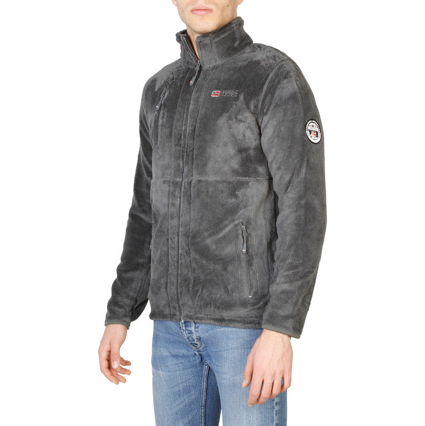 Geographical Norway - Upload_man_darkgrey