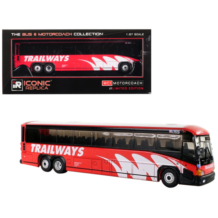 Mci D4505 Motorcoach Burlington Trailways (chicago, Illinois) The Bus & Motorcoach Collection 1/87 Diecast Model By Iconic Replicas 87-0150