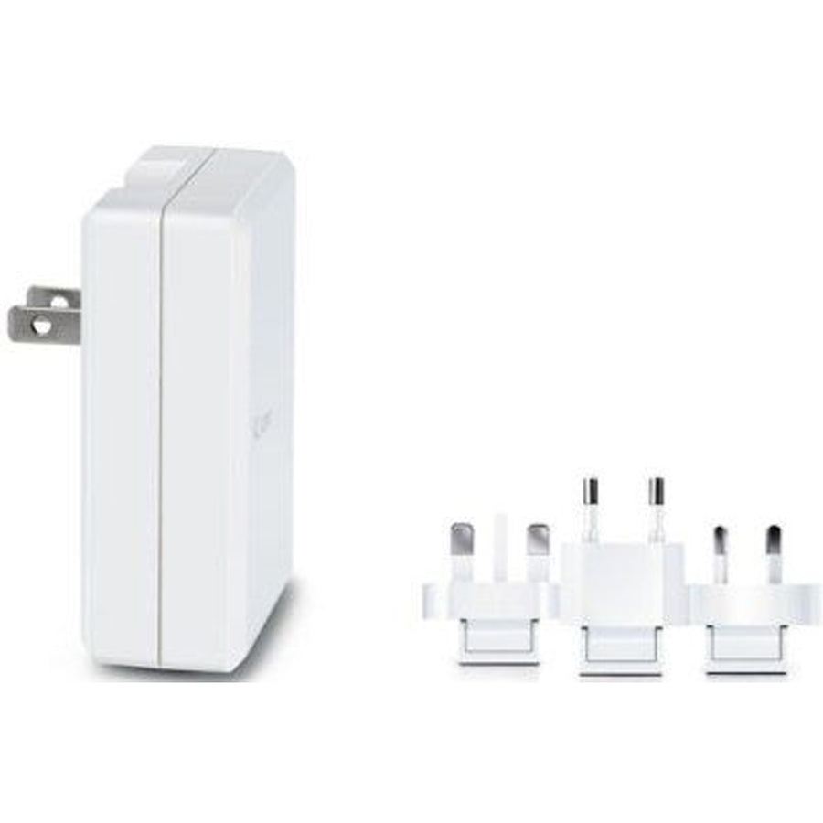 Iluv Universal World Travel Adapter Plug Set