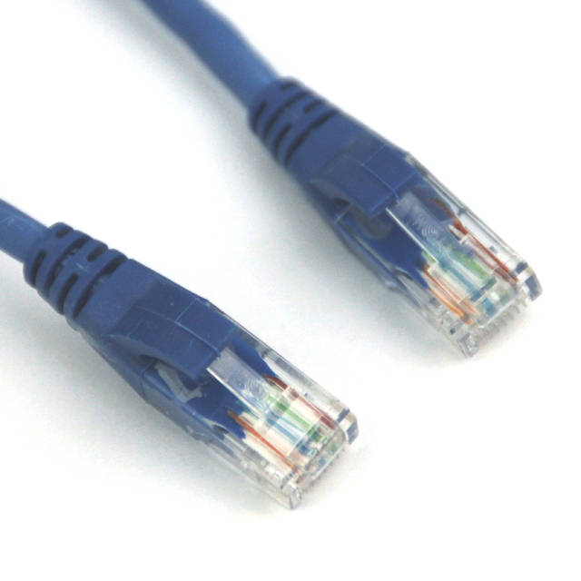 VCOM NP511-5-BLUE 5ft Cat5e UTP Molded Patch Cable (Blue)