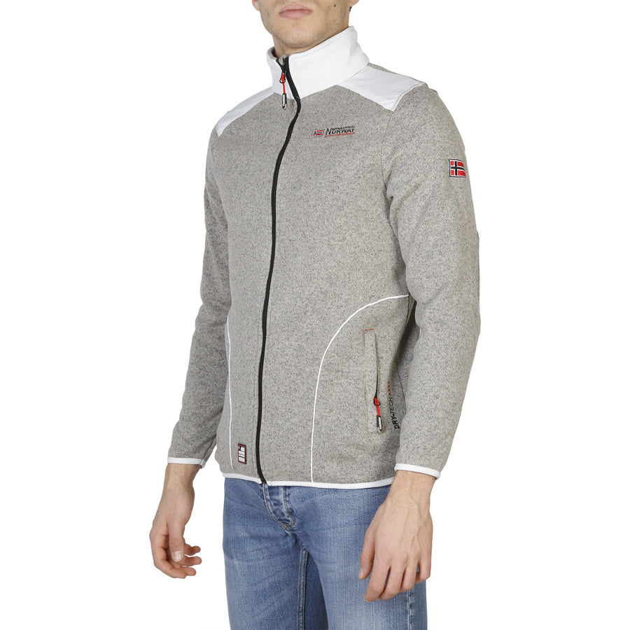 Geographical Norway - Tuteur_man_bgrey_white