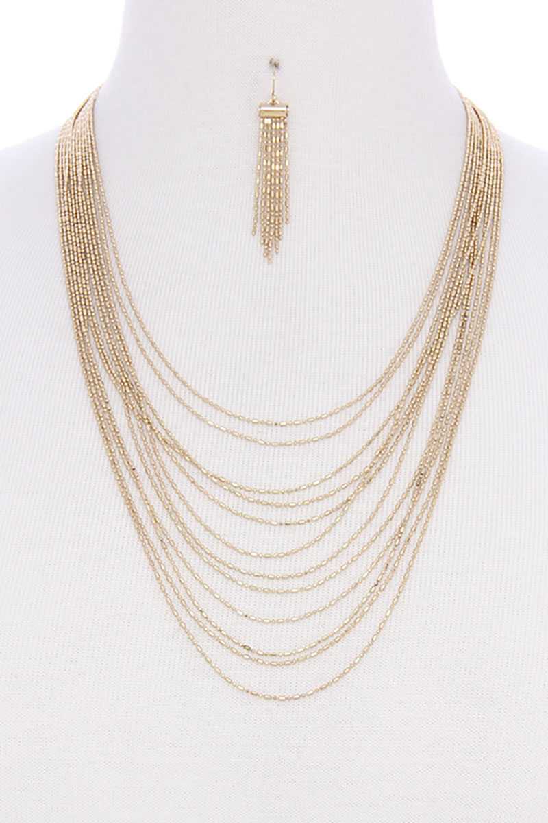 Multi layer metal necklace