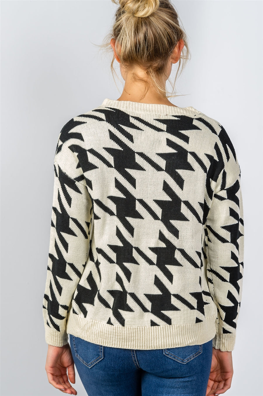 Ladies fashion round neckline geo print color block knit sweater