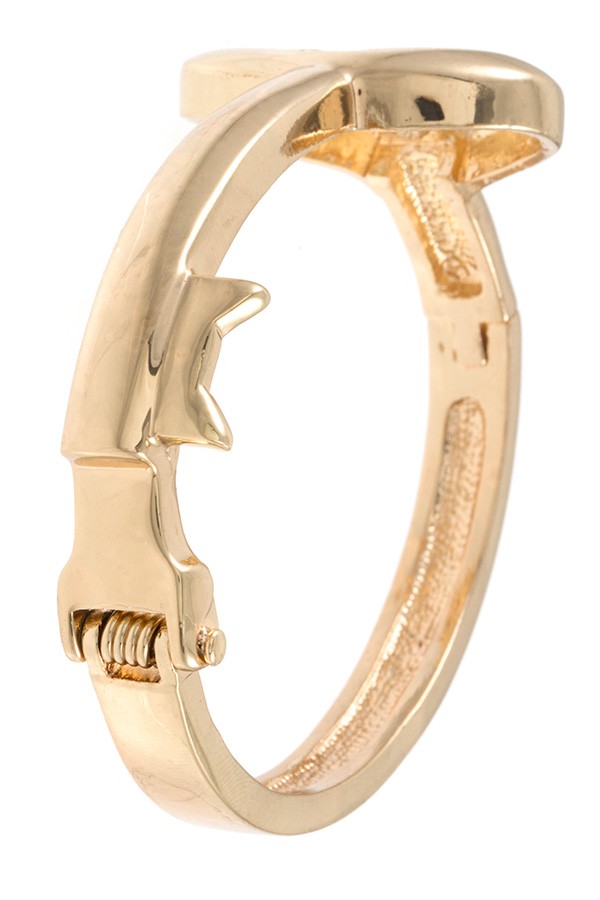 Spade cut out shape bangle bracelet