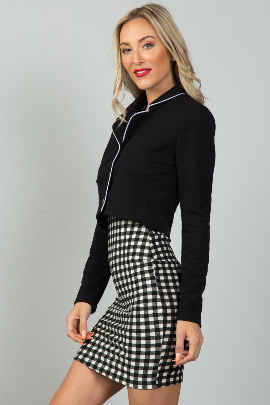 Ladies fashion black and white detail open front cropped blazer