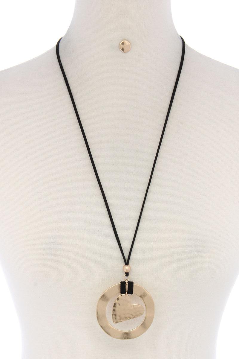 Hammered Circle Heart Shape Pendant Suede Necklace