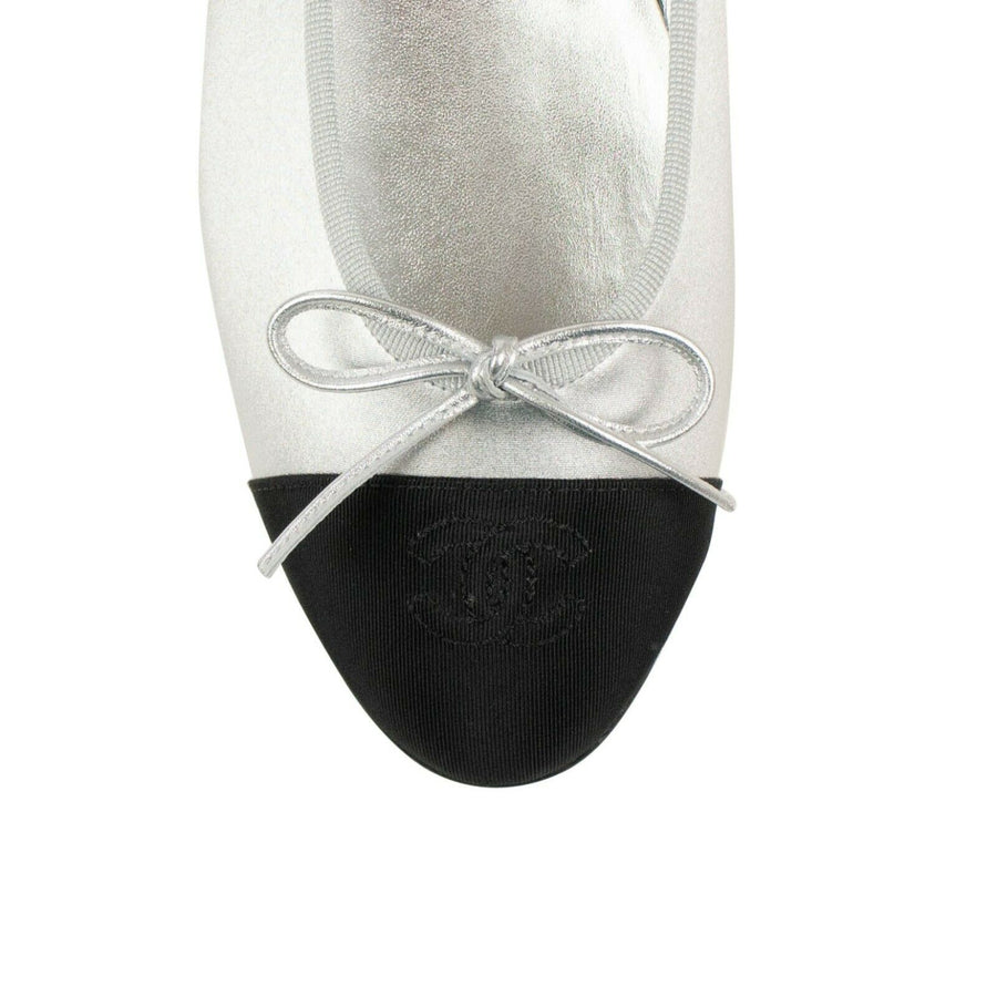 Laminated Goatskin And Grosgrain Ballet Flat - Silver / Black