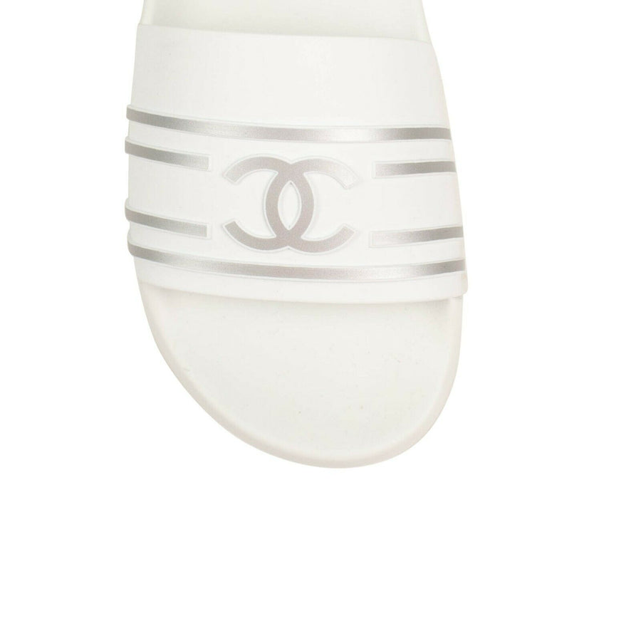 Stripe Logo Pool Slides - White / Silver