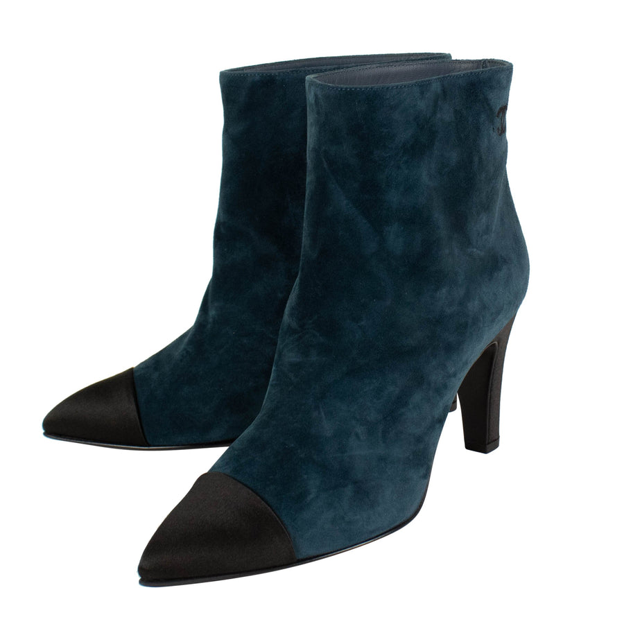 Suede Calfskin Cap Toe Heels Boots - Blue