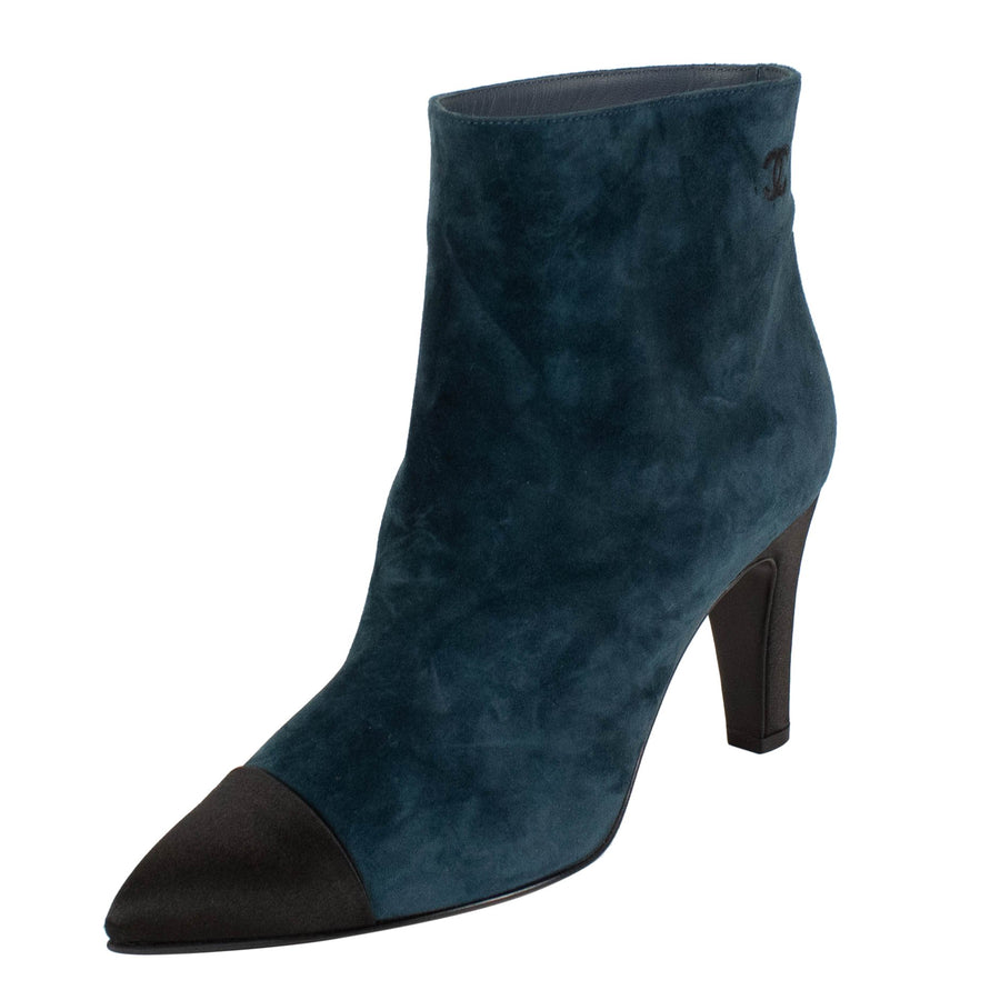 Suede Calfskin Cap Toe Heels Boots - Blue