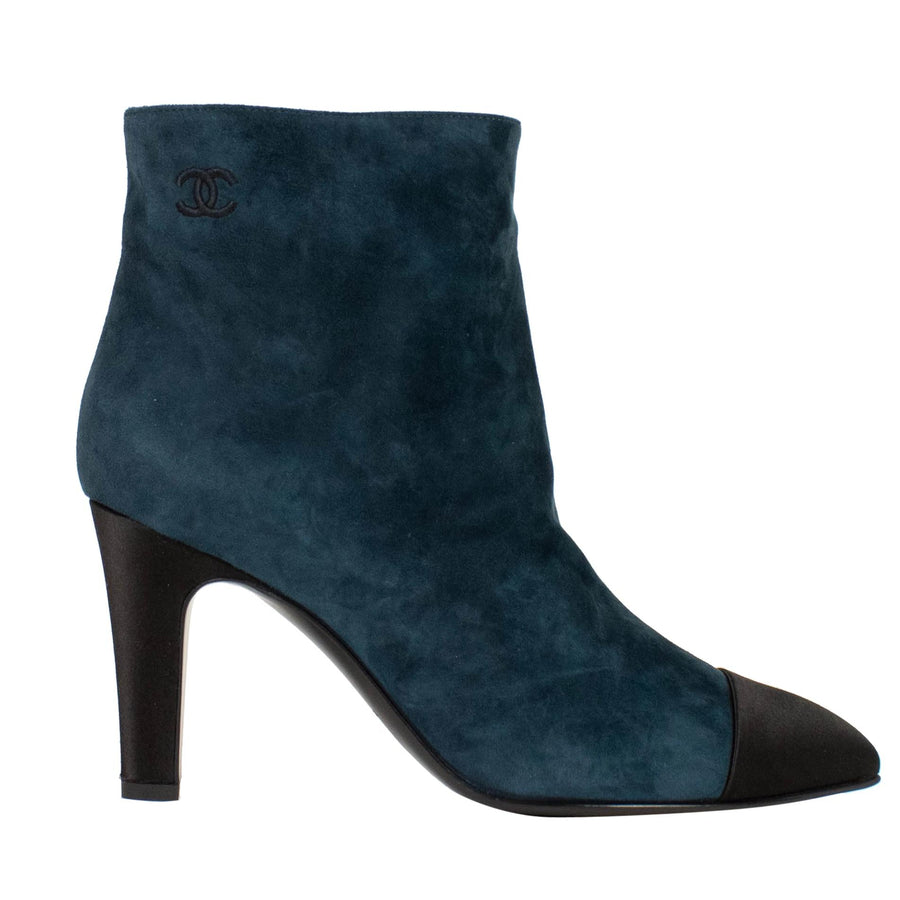 Suede Calfskin Cap Toe Heels Boots - Blue