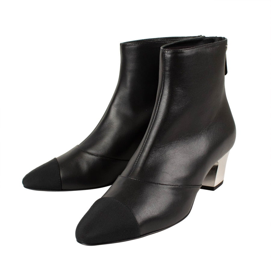 Lambskin Leather And Grosgrain Cap Toe Short Boots - Black