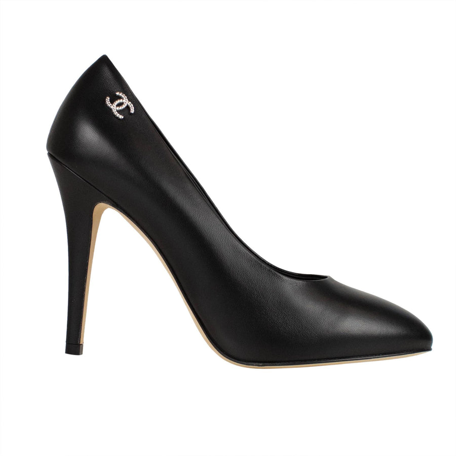 Lambskin Leather Logo Pumps - Black