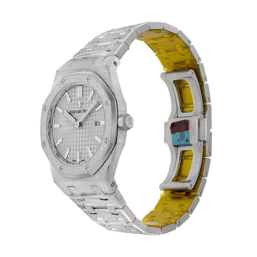 Audemars Piguet Royal Oak, Frosted 18K White Gold 33MM Watch 67653BC.GG.1263BC.01(PRE-OWNED)