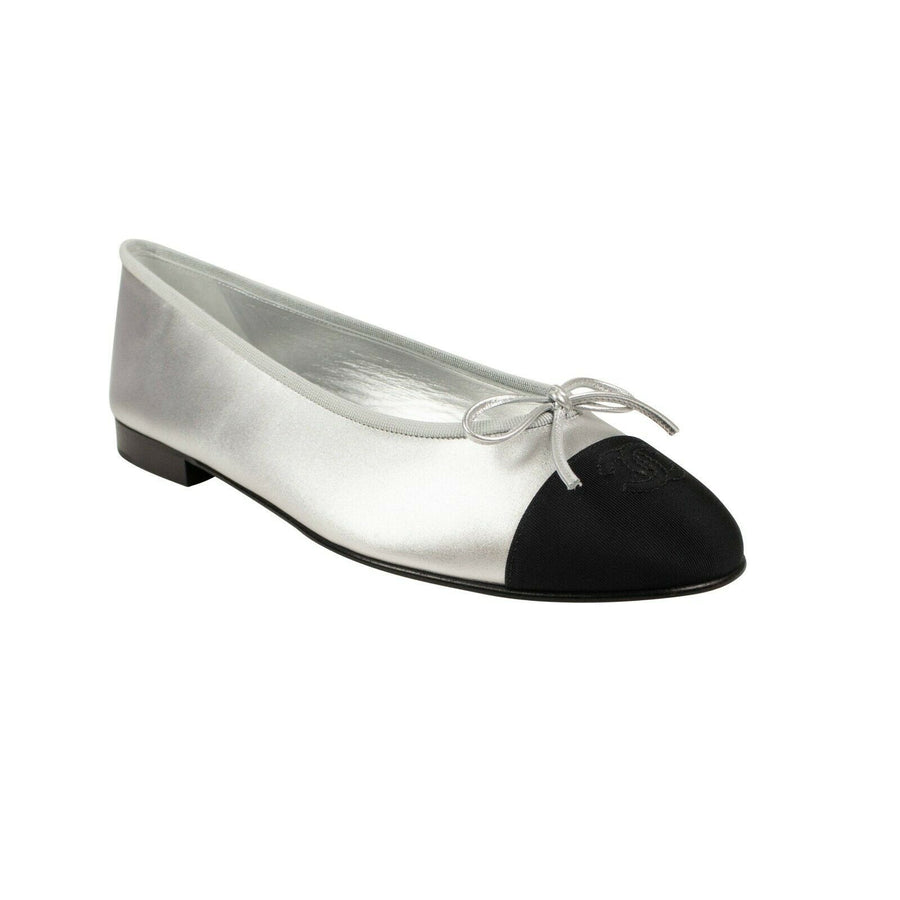 Laminated Goatskin And Grosgrain Ballet Flat - Silver / Black